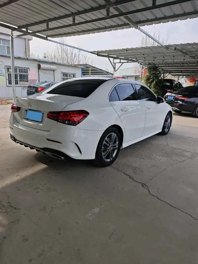 2021 Mercedes-Benz A Class 1.3T 136HP L4 7DCT,autocango,china used car exporter,china ev exporter,chinese used car exporter,chinese used ev exporter