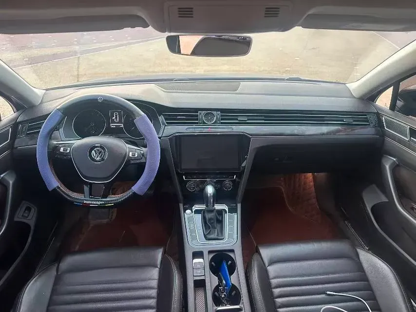 2018 Volkswagen Magotan 1.8T 180HP L4 7DCT,autocango,china used car exporter,china ev exporter,chinese used car exporter,chinese used ev exporter