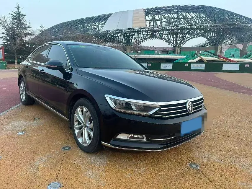 2018 Volkswagen Magotan 1.8T 180HP L4 7DCT,autocango,china used car exporter,china ev exporter,chinese used car exporter,chinese used ev exporter