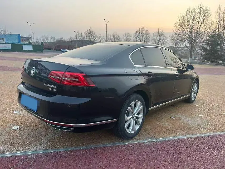 2018 Volkswagen Magotan 1.8T 180HP L4 7DCT,autocango,china used car exporter,china ev exporter,chinese used car exporter,chinese used ev exporter