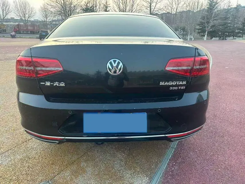 2018 Volkswagen Magotan 1.8T 180HP L4 7DCT,autocango,china used car exporter,china ev exporter,chinese used car exporter,chinese used ev exporter
