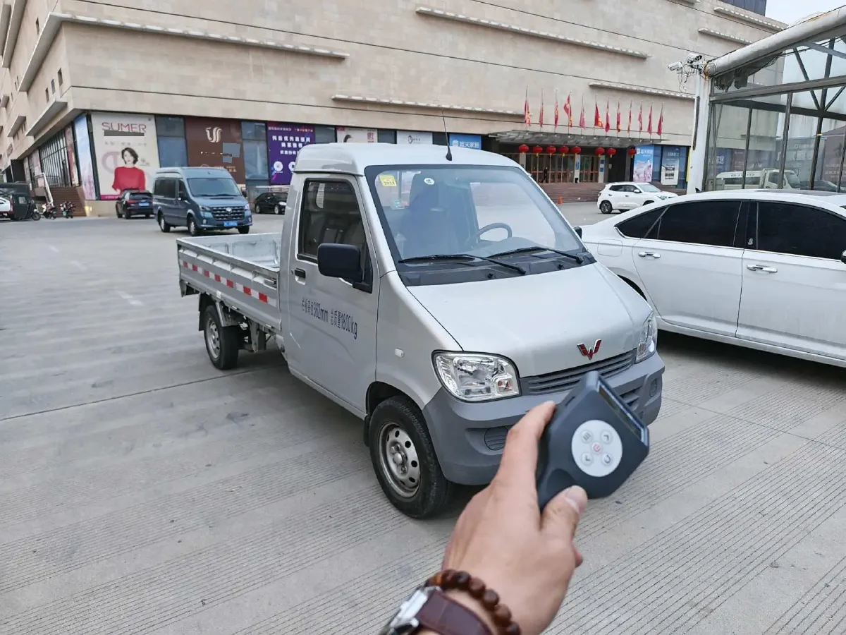 2020 WuLing ZhiGuang Mini Truck 1.2L 76HP L4 5MT,autocango,china used car exporter,china ev exporter,chinese used car exporter,chinese used ev exporter
