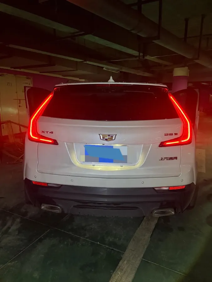 2021 Cadillac XT4 2.0T 237HP L4 9AT,autocango,china used car exporter,china ev exporter,chinese used car exporter,chinese used ev exporter