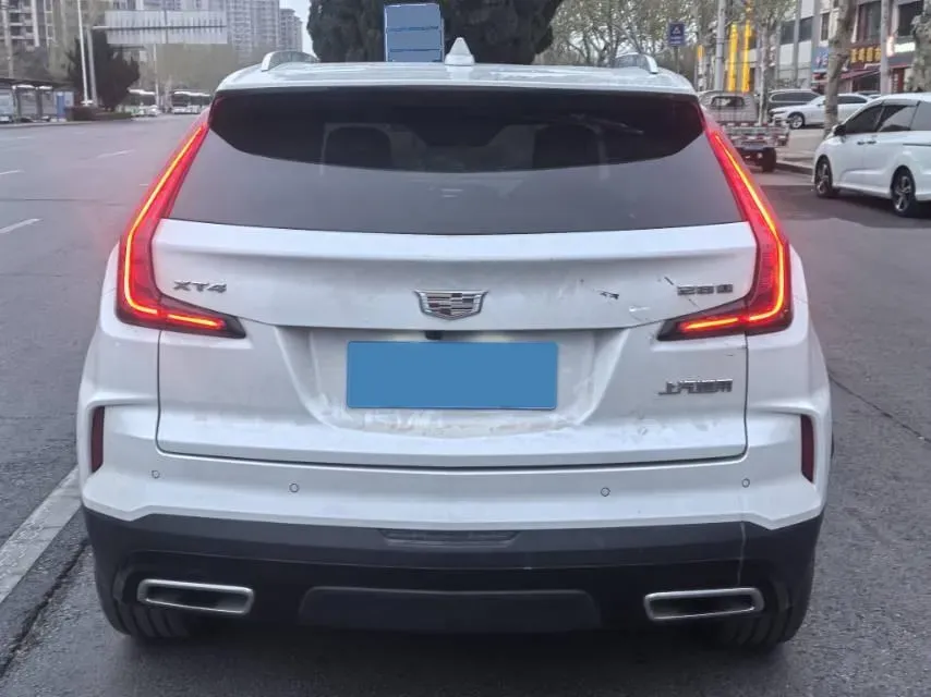 2023 Cadillac XT4 2.0T 237HP L4 9AT,autocango,china used car exporter,china ev exporter,chinese used car exporter,chinese used ev exporter