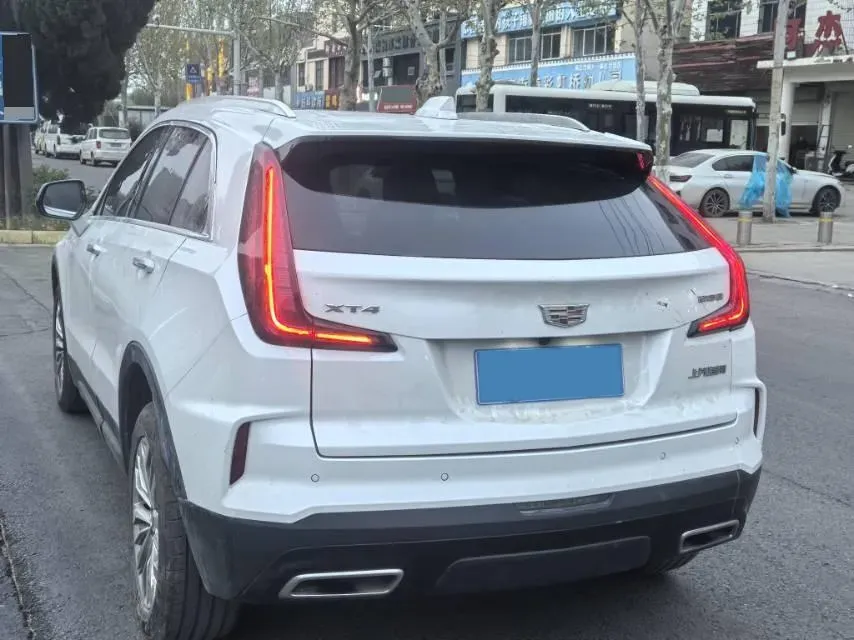 2023 Cadillac XT4 2.0T 237HP L4 9AT,autocango,china used car exporter,china ev exporter,chinese used car exporter,chinese used ev exporter