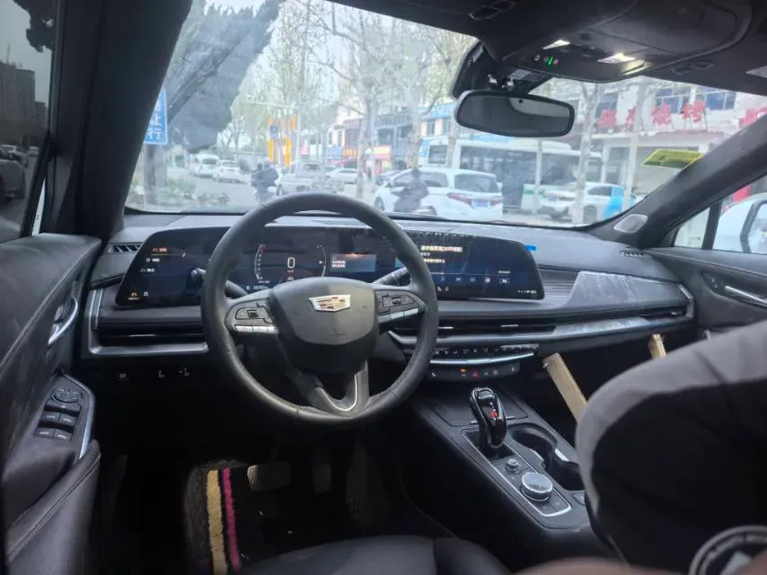 2023 Cadillac XT4 2.0T 237HP L4 9AT,autocango,china used car exporter,china ev exporter,chinese used car exporter,chinese used ev exporter