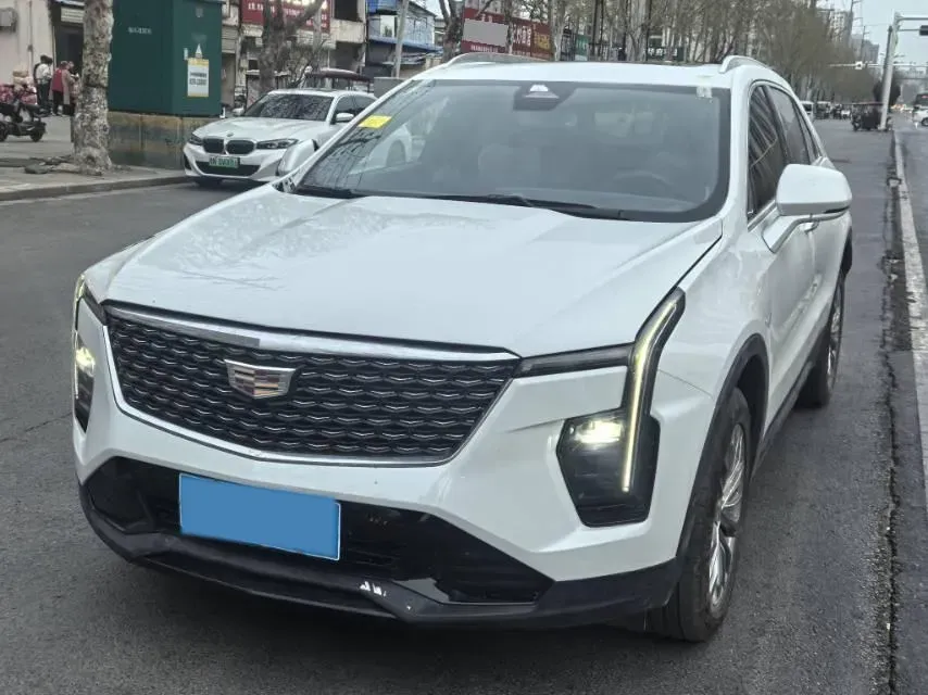 2023 Cadillac XT4 2.0T 237HP L4 9AT,autocango,china used car exporter,china ev exporter,chinese used car exporter,chinese used ev exporter