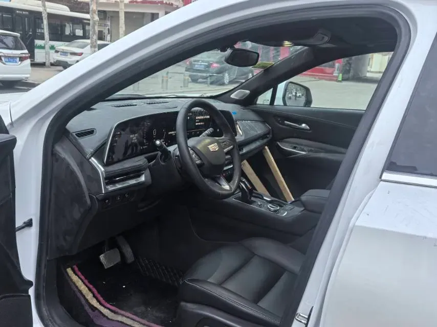 2023 Cadillac XT4 2.0T 237HP L4 9AT,autocango,china used car exporter,china ev exporter,chinese used car exporter,chinese used ev exporter