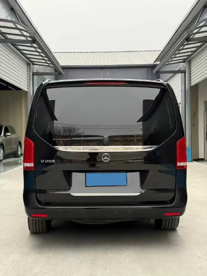 2020 Mercedes-Benz V Class 2.0T 211HP L4 9AT,autocango,china used car exporter,china ev exporter,chinese used car exporter,chinese used ev exporter