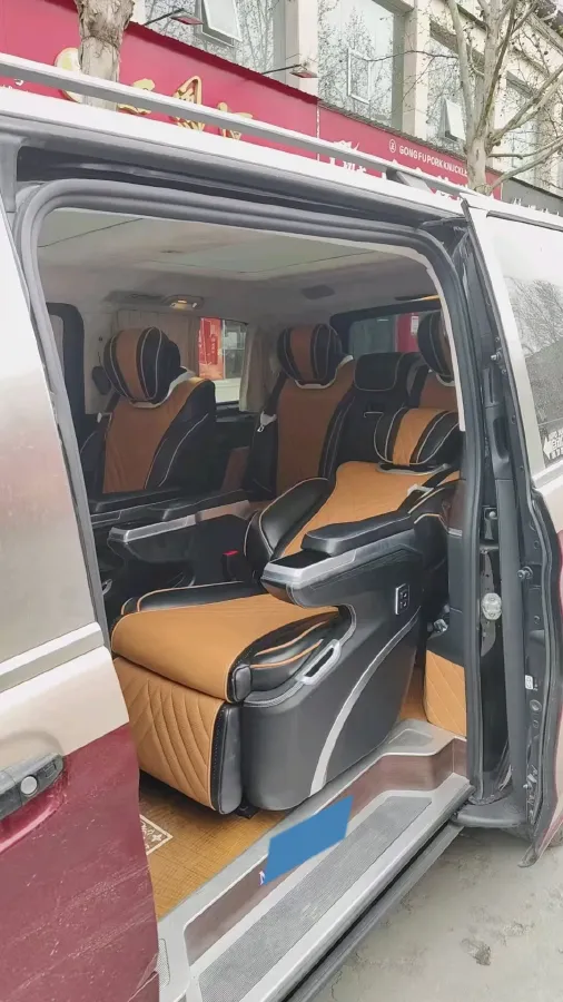 2020 Mercedes-Benz V Class 2.0T 211HP L4 9AT,autocango,china used car exporter,china ev exporter,chinese used car exporter,chinese used ev exporter
