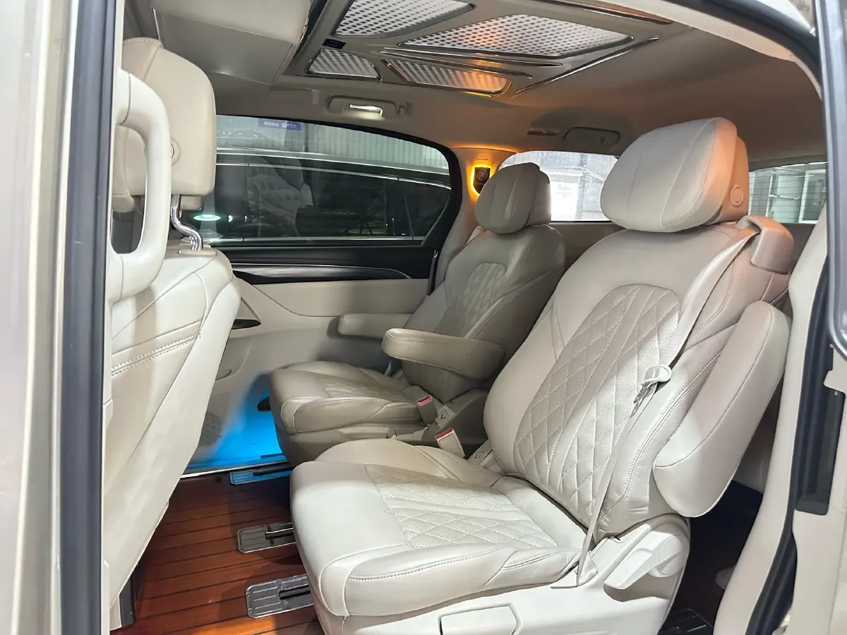 2021 Buick GL8 2.0T 237HP L4 9AT,autocango,china used car exporter,china ev exporter,chinese used car exporter,chinese used ev exporter