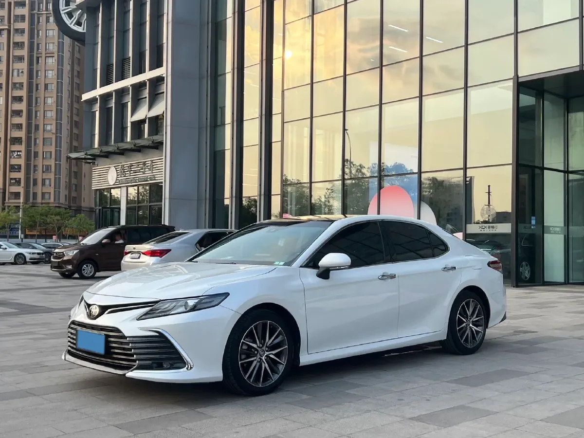 2021 Toyota Camry 2.5L 209HP L4 8AT,autocango,china used car exporter,china ev exporter,chinese used car exporter,chinese used ev exporter