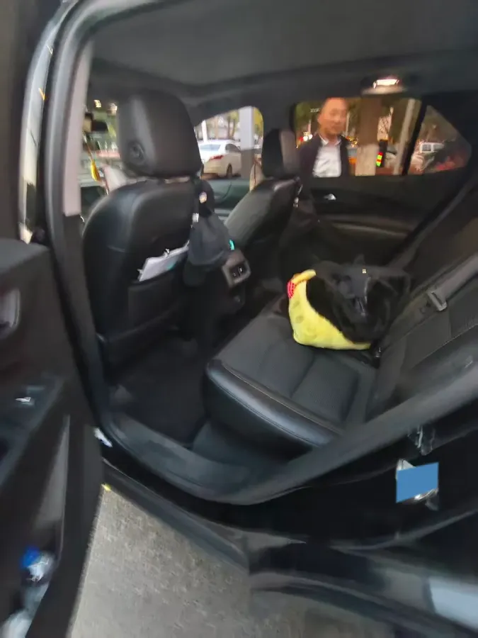 2018 Chevrolet Equinox 1.5T 180HP L4 6AT,autocango,china used car exporter,china ev exporter,chinese used car exporter,chinese used ev exporter