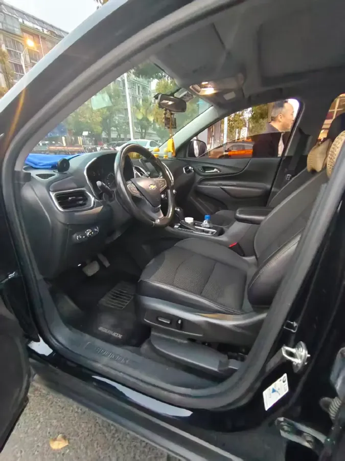 2018 Chevrolet Equinox 1.5T 180HP L4 6AT,autocango,china used car exporter,china ev exporter,chinese used car exporter,chinese used ev exporter