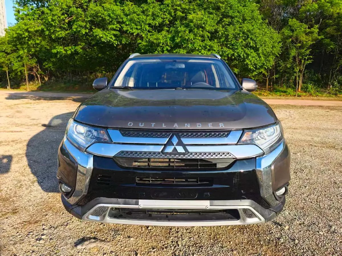 2019 Mitsubishi Outlander 2.0L 166HP L4 CVT,autocango,china used car exporter,china ev exporter,chinese used car exporter,chinese used ev exporter