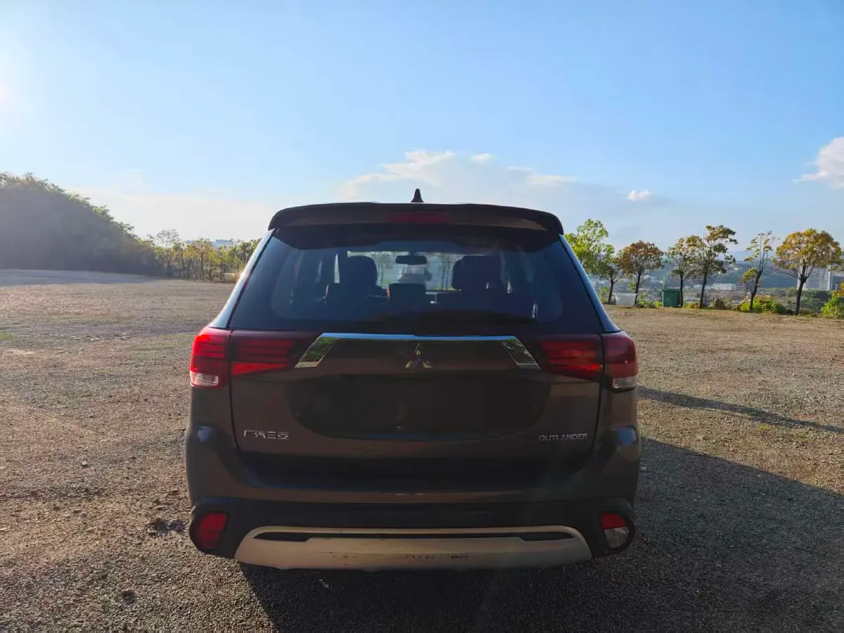 2019 Mitsubishi Outlander 2.0L 166HP L4 CVT,autocango,china used car exporter,china ev exporter,chinese used car exporter,chinese used ev exporter