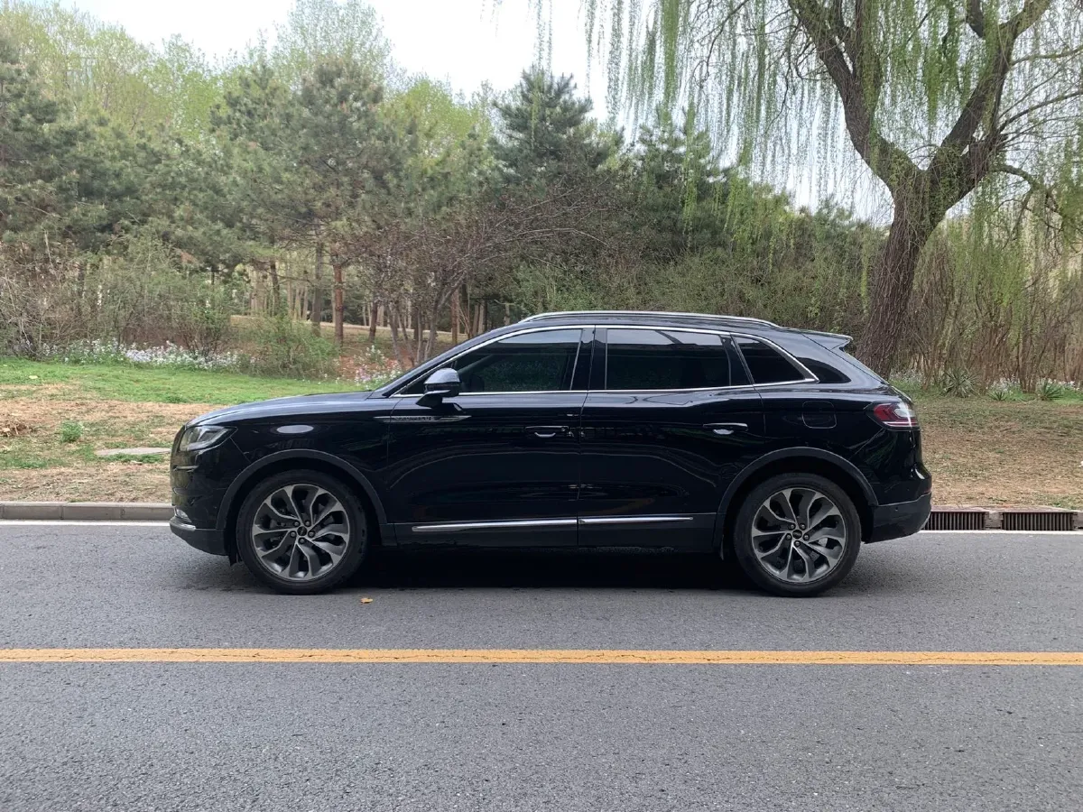 2021 Lincoln Nautilus 2.0T 245HP L4 8AT,autocango,china used car exporter,china ev exporter,chinese used car exporter,chinese used ev exporter