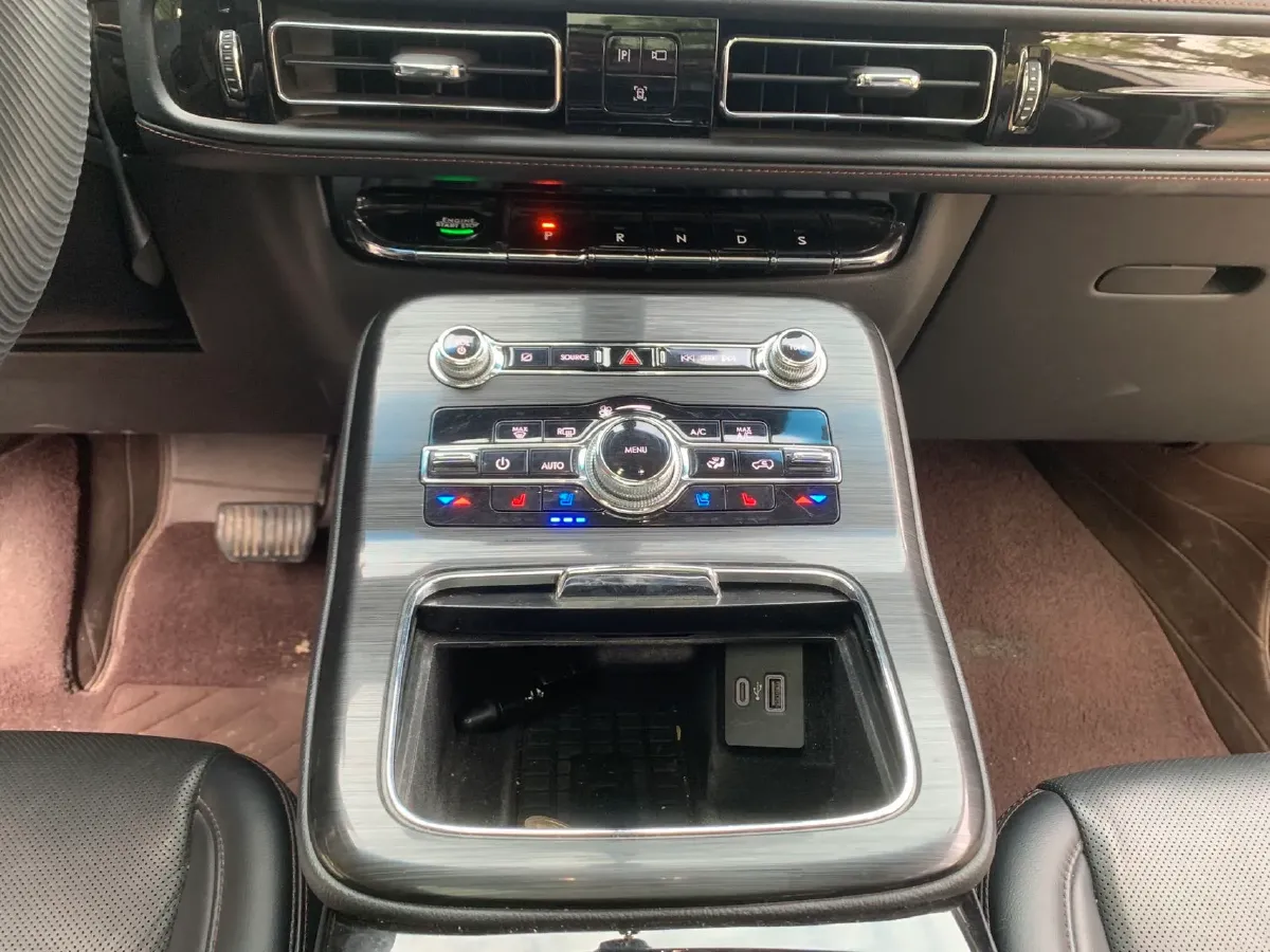 2021 Lincoln Nautilus 2.0T 245HP L4 8AT,autocango,china used car exporter,china ev exporter,chinese used car exporter,chinese used ev exporter