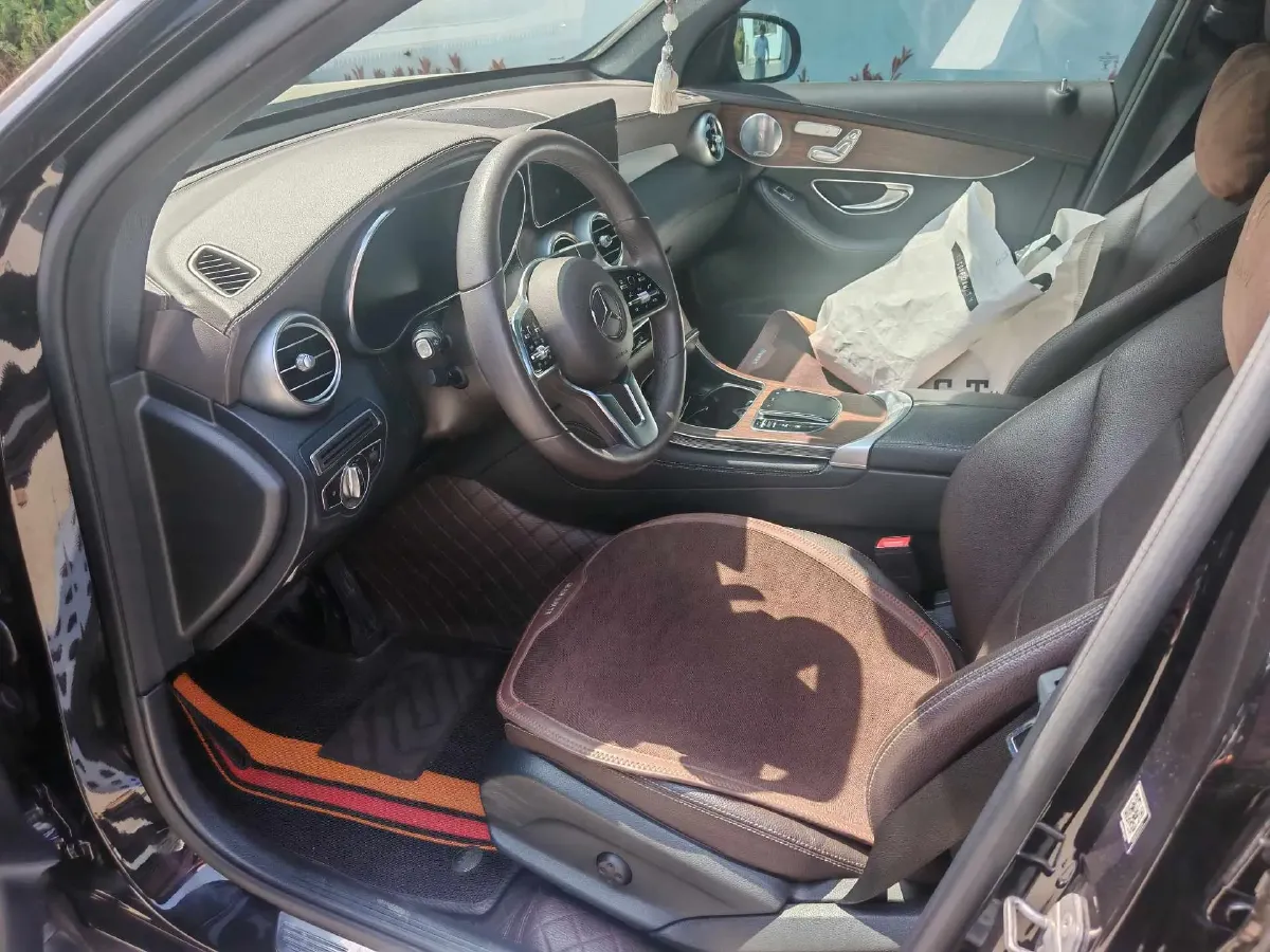 2021 Mercedes-Benz GLC Class 2.0T 258HP L4 9AT,autocango,china used car exporter,china ev exporter,chinese used car exporter,chinese used ev exporter