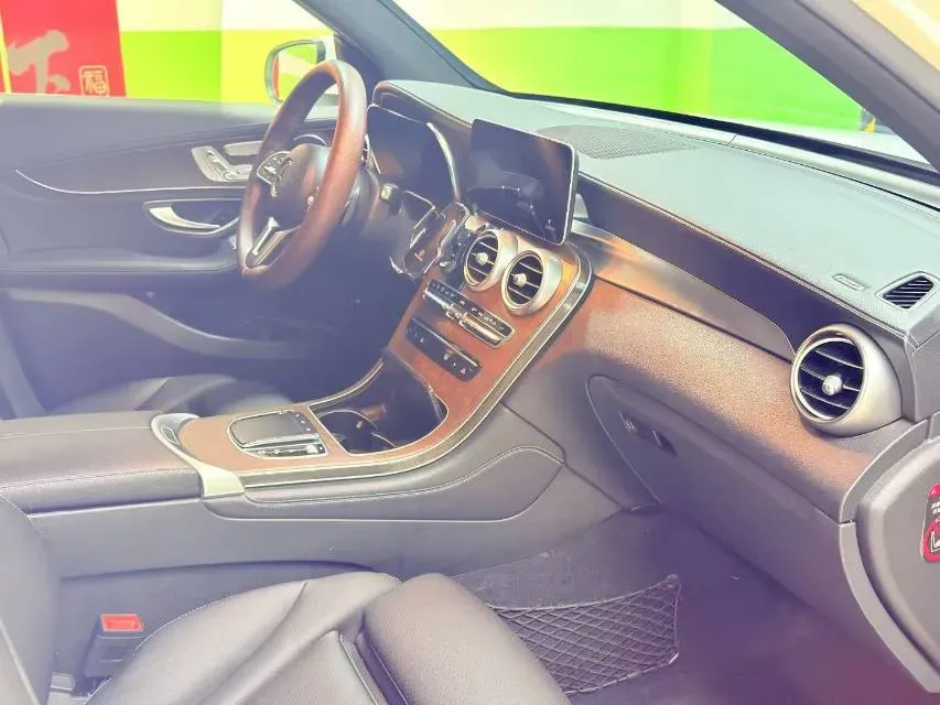 2020 Mercedes-Benz GLC Class 2.0T 258HP L4 9AT,autocango,china used car exporter,china ev exporter,chinese used car exporter,chinese used ev exporter