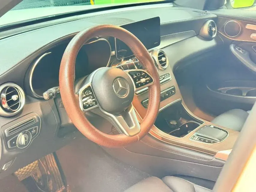 2020 Mercedes-Benz GLC Class 2.0T 258HP L4 9AT,autocango,china used car exporter,china ev exporter,chinese used car exporter,chinese used ev exporter