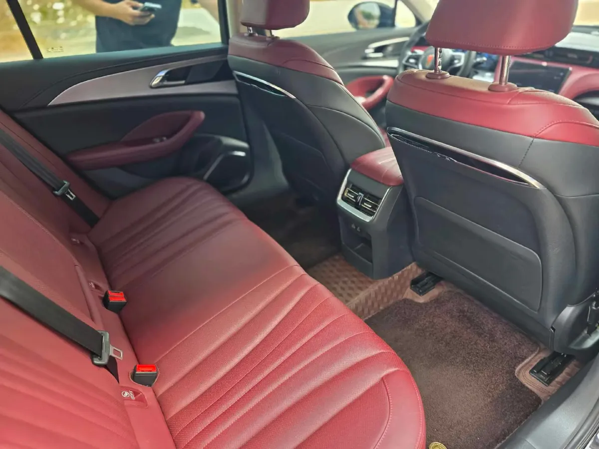 2023 HongQi H5 2.0T 224HP L4 8AT,autocango,china used car exporter,china ev exporter,chinese used car exporter,chinese used ev exporter