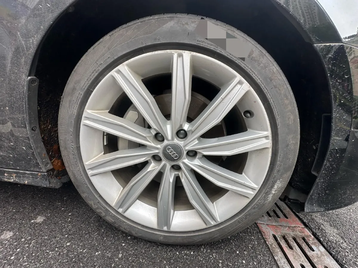 2021 Audi A6L 2.0T 224HP L4 7DCT,autocango,china used car exporter,china ev exporter,chinese used car exporter,chinese used ev exporter