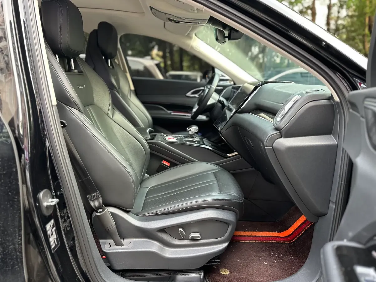 2023 HongQi HS3 1.5T 169HP L4 7DCT,autocango,china used car exporter,china ev exporter,chinese used car exporter,chinese used ev exporter