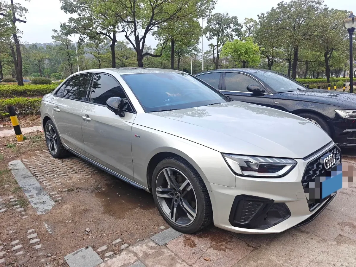 2022 Audi A4L 2.0T 190HP L4 7DCT,autocango,china used car exporter,china ev exporter,chinese used car exporter,chinese used ev exporter