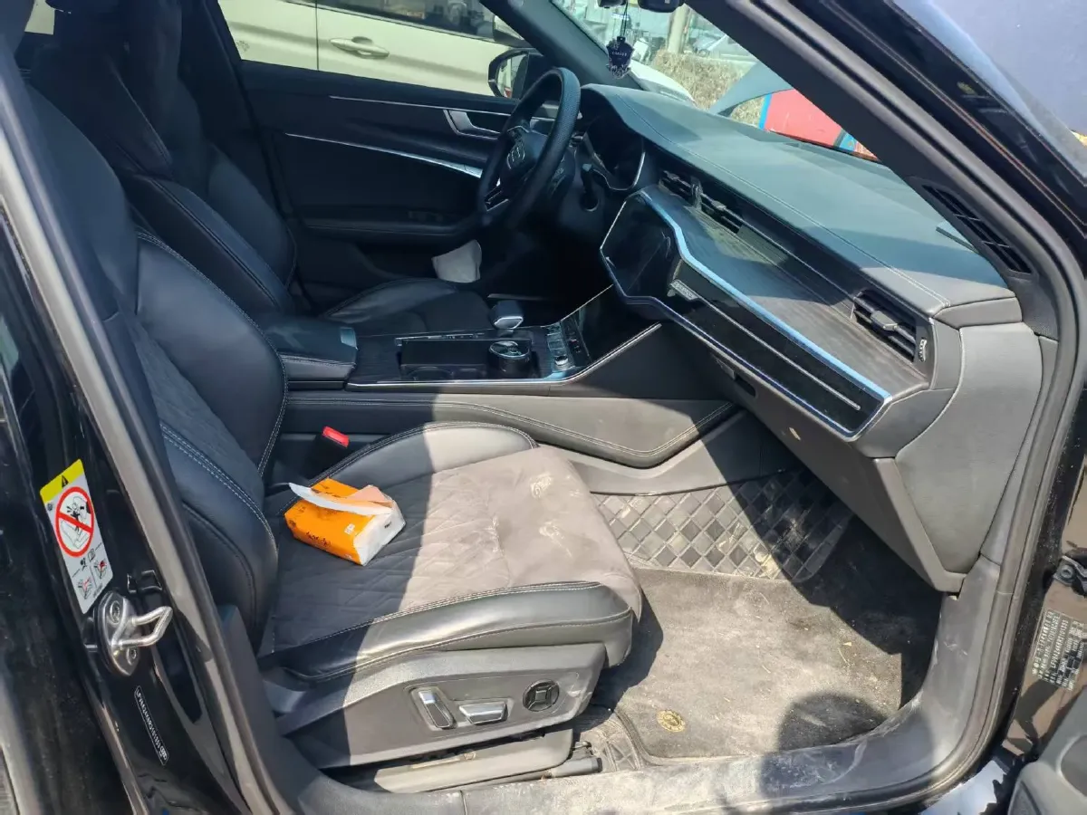 2024 Audi A6L 3.0T 340HP V6 7DCT,autocango,china used car exporter,china ev exporter,chinese used car exporter,chinese used ev exporter