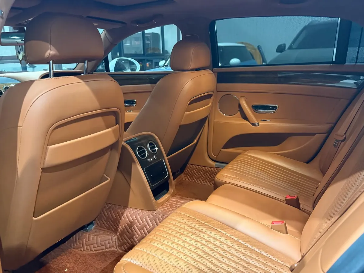 2017 Bentley Flying Spur 4.0T 528HP V8 8AT,autocango,china used car exporter,china ev exporter,chinese used car exporter,chinese used ev exporter