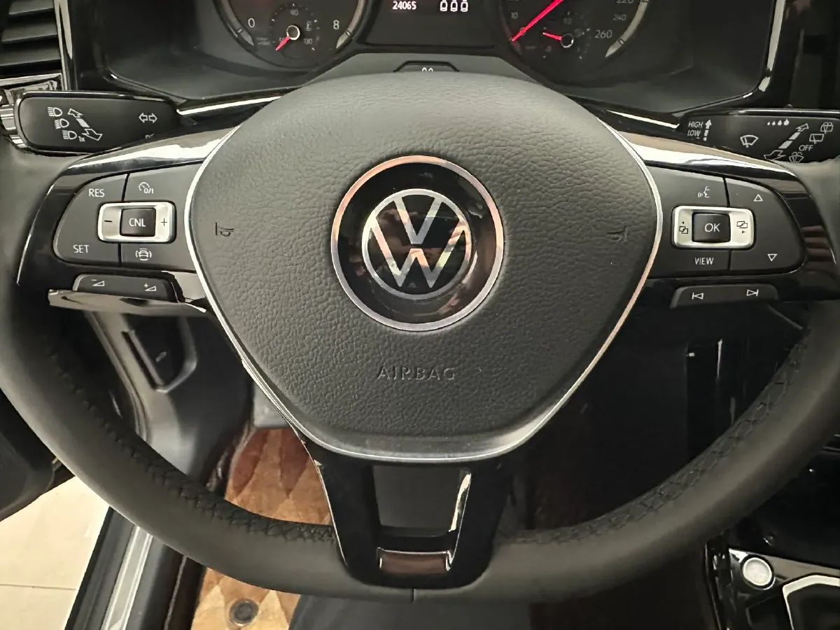 2022 Volkswagen Tayron 1.4T 150HP L4 7DCT,autocango,china used car exporter,china ev exporter,chinese used car exporter,chinese used ev exporter