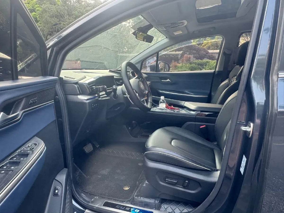 2021 Hyundai Custo 2.0T 236HP L4 8AT,autocango,china used car exporter,china ev exporter,chinese used car exporter,chinese used ev exporter