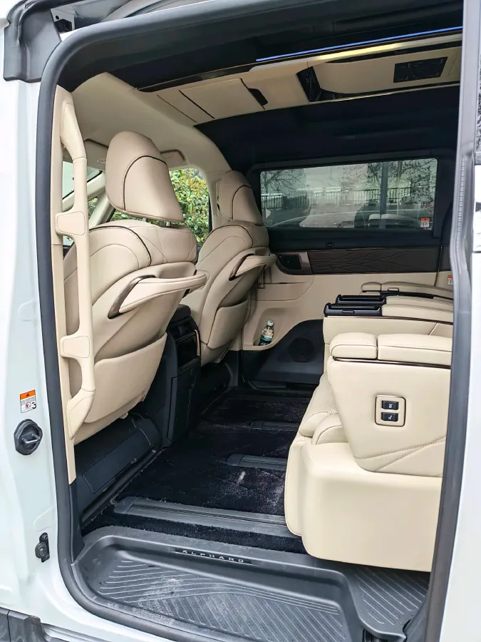 2024 Kede ShengMuFeng 2.0T 211HP L4 9AT,autocango,china used car exporter,china ev exporter,chinese used car exporter,chinese used ev exporter