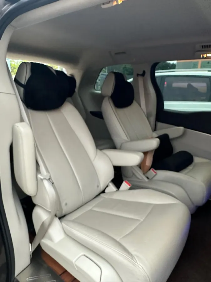 2021 Buick GL8 2.0T 237HP L4 9AT,autocango,china used car exporter,china ev exporter,chinese used car exporter,chinese used ev exporter