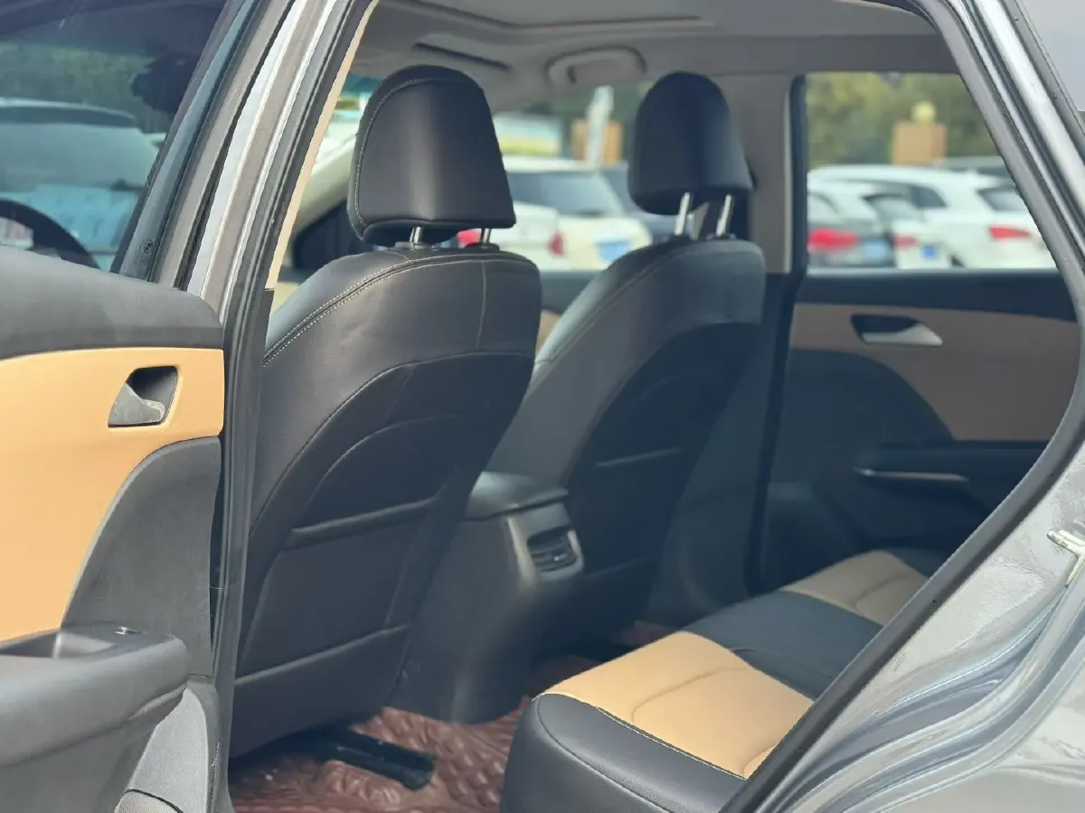 2021 Chevrolet Monza 1.5L 113HP L4 6AT,autocango,china used car exporter,china ev exporter,chinese used car exporter,chinese used ev exporter