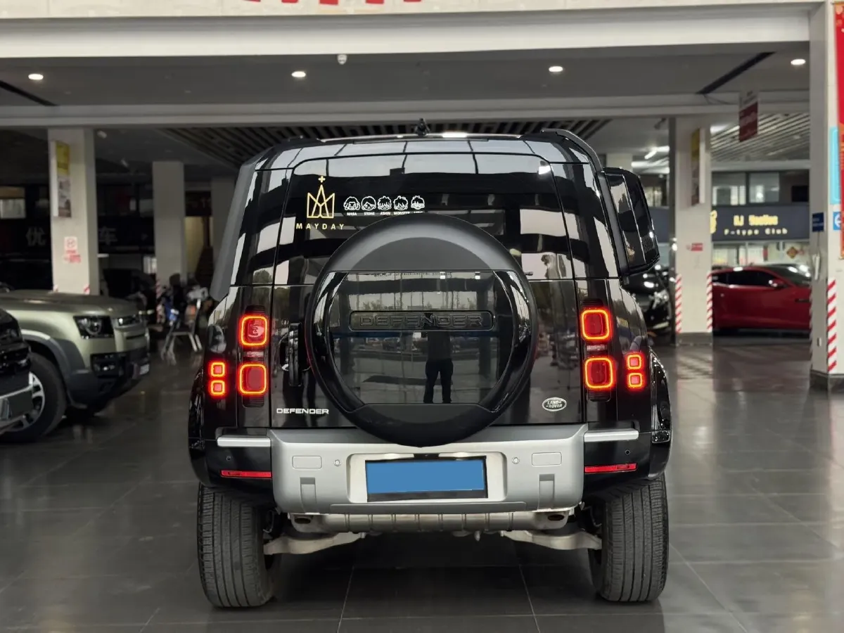 2024 Land Rover Defender 3.0T 400HP L6 8AT,autocango,china used car exporter,china ev exporter,chinese used car exporter,chinese used ev exporter