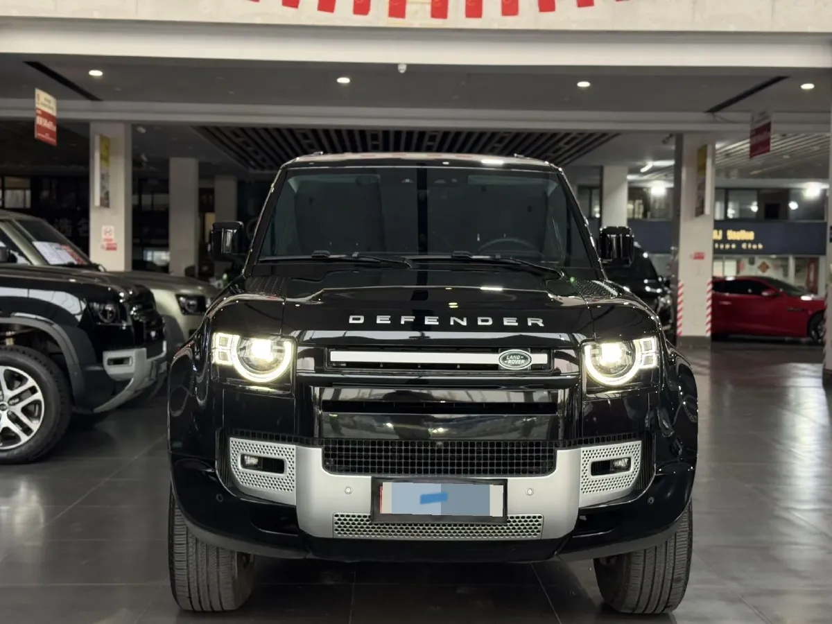 2024 Land Rover Defender 3.0T 400HP L6 8AT,autocango,china used car exporter,china ev exporter,chinese used car exporter,chinese used ev exporter