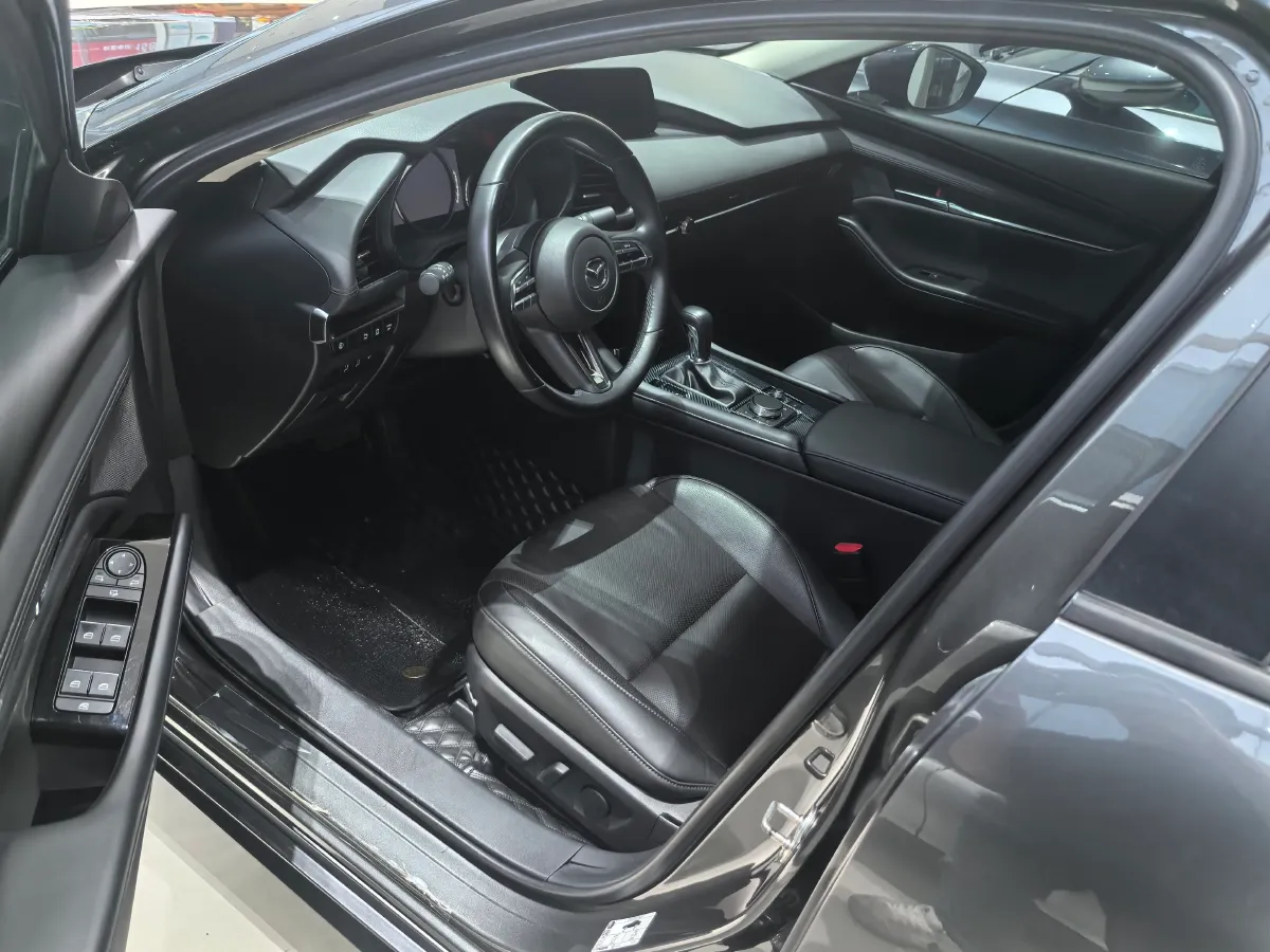 2021 Mazda 3 Axela 2.0L 158HP L4 6AT,autocango,china used car exporter,china ev exporter,chinese used car exporter,chinese used ev exporter
