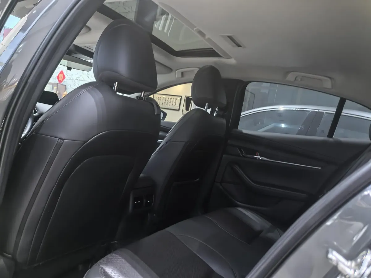 2021 Mazda 3 Axela 2.0L 158HP L4 6AT,autocango,china used car exporter,china ev exporter,chinese used car exporter,chinese used ev exporter