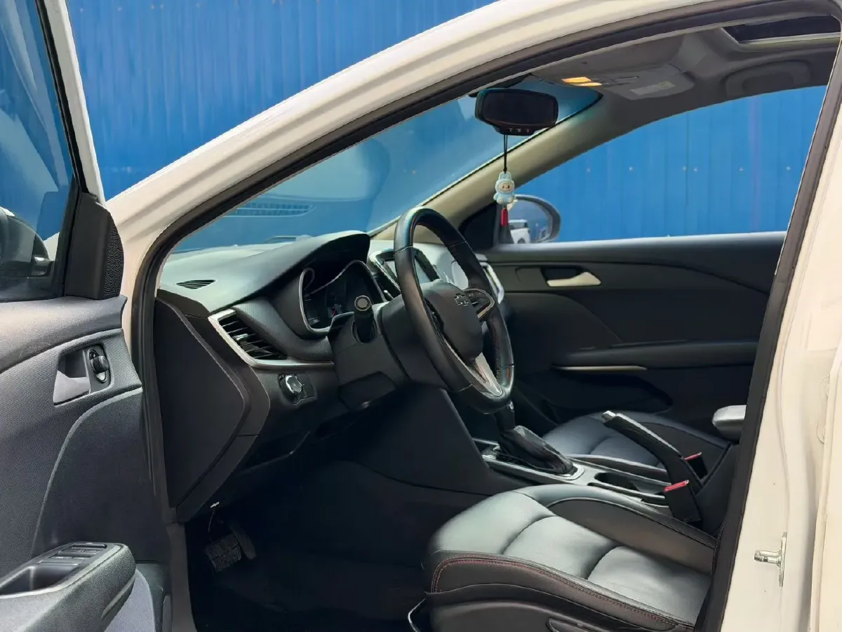 2020 Chevrolet Monza 1.0T 125HP L3 6DCT,autocango,china used car exporter,china ev exporter,chinese used car exporter,chinese used ev exporter