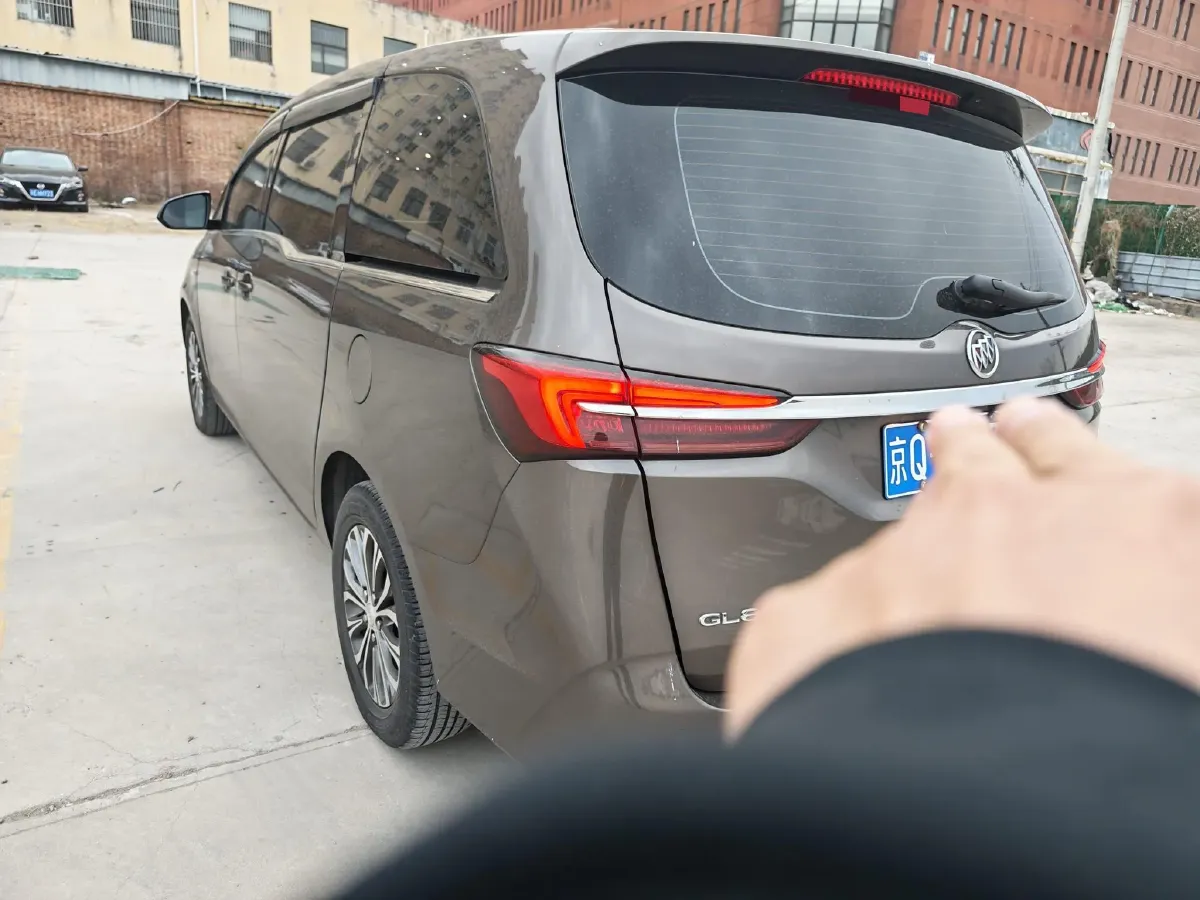 2021 Buick GL8 2.0T 237HP L4 9AT,autocango,china used car exporter,china ev exporter,chinese used car exporter,chinese used ev exporter