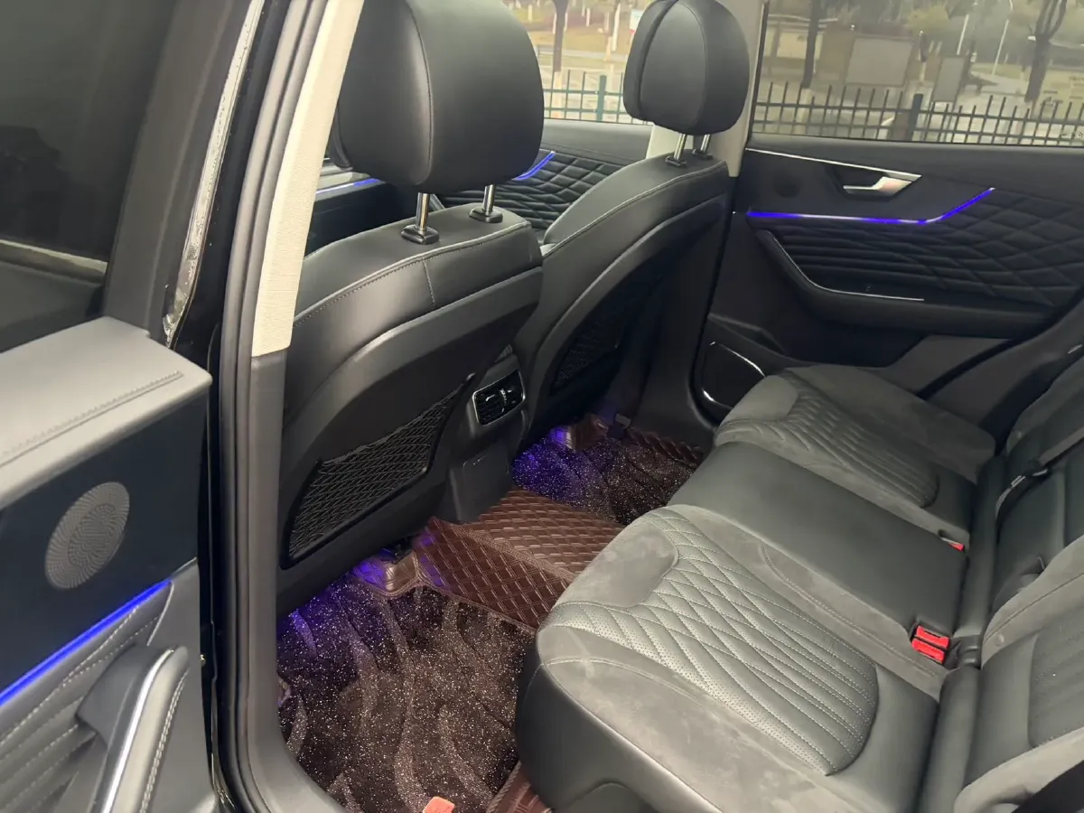 2022 HongQi HS5 2.0T 224HP L4 6AT,autocango,china used car exporter,china ev exporter,chinese used car exporter,chinese used ev exporter