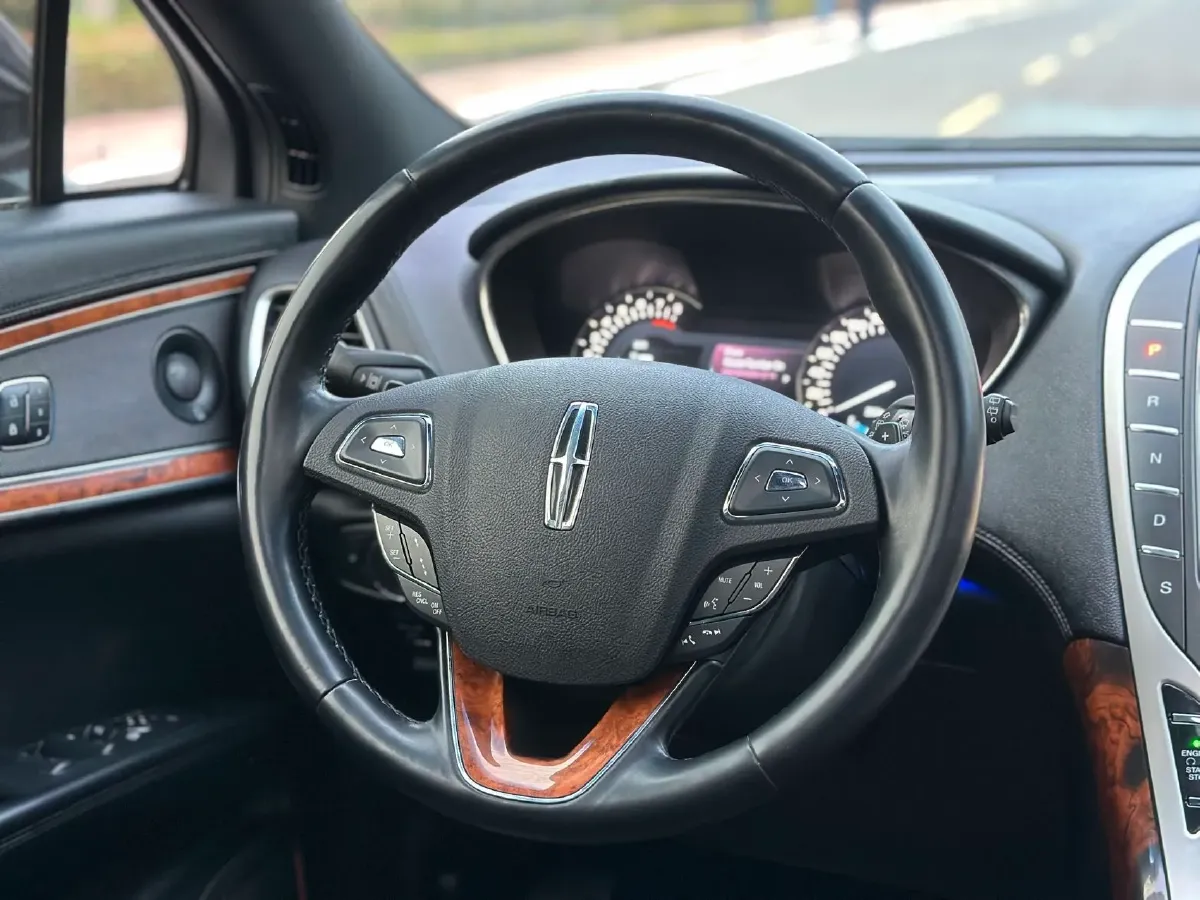 2017 Lincoln MKX 2.7T 340HP V6 6AT,autocango,china used car exporter,china ev exporter,chinese used car exporter,chinese used ev exporter