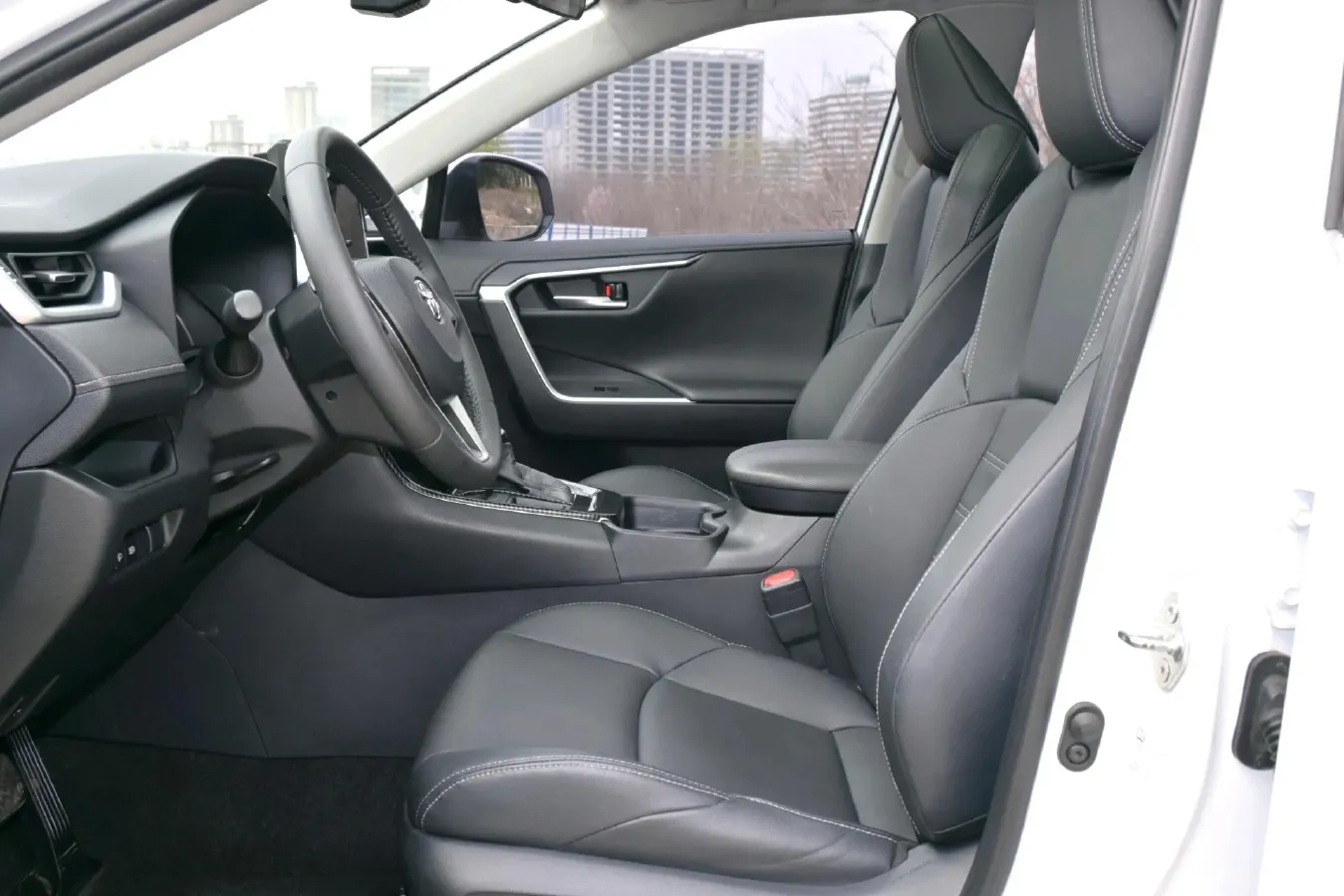 2022 Toyota Wildlander 2.0L 171HP L4 CVT,autocango,china used car exporter,china ev exporter,chinese used car exporter,chinese used ev exporter