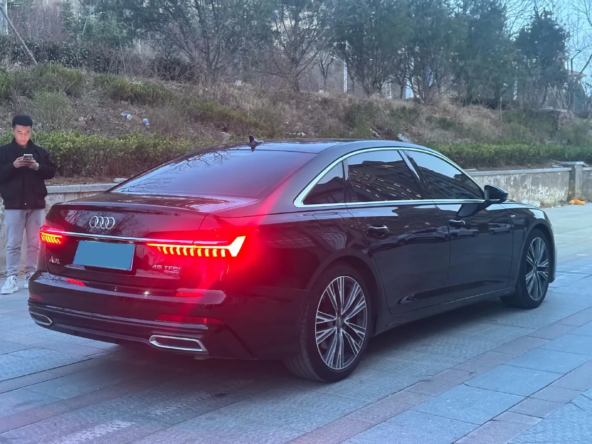 2020 Audi A6L 2.0T 224HP L4 7DCT,autocango,china used car exporter,china ev exporter,chinese used car exporter,chinese used ev exporter