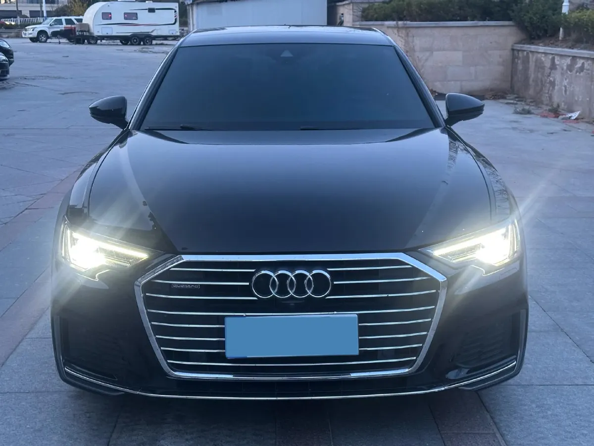 2020 Audi A6L 2.0T 224HP L4 7DCT,autocango,china used car exporter,china ev exporter,chinese used car exporter,chinese used ev exporter