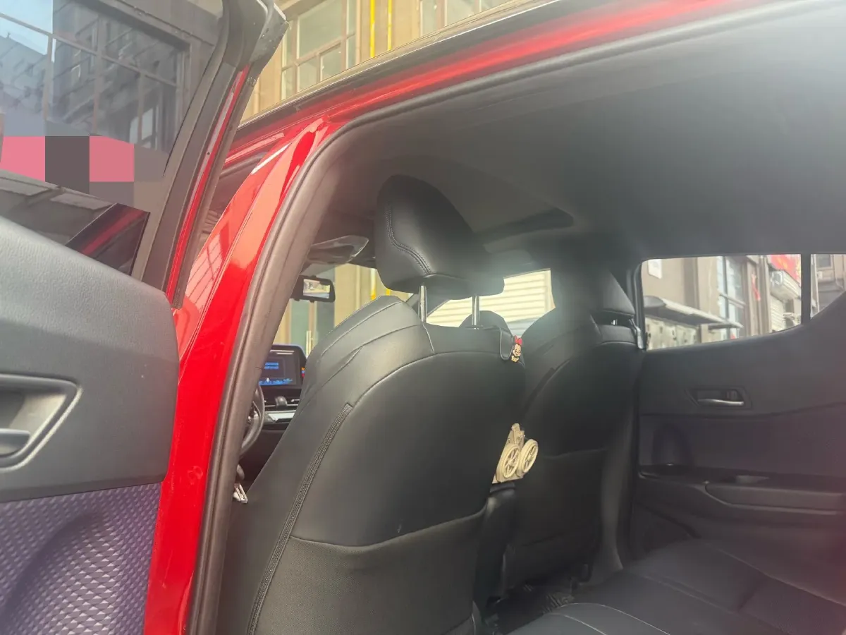 2020 Toyota C-HR 2.0L 171HP L4 CVT,autocango,china used car exporter,china ev exporter,chinese used car exporter,chinese used ev exporter