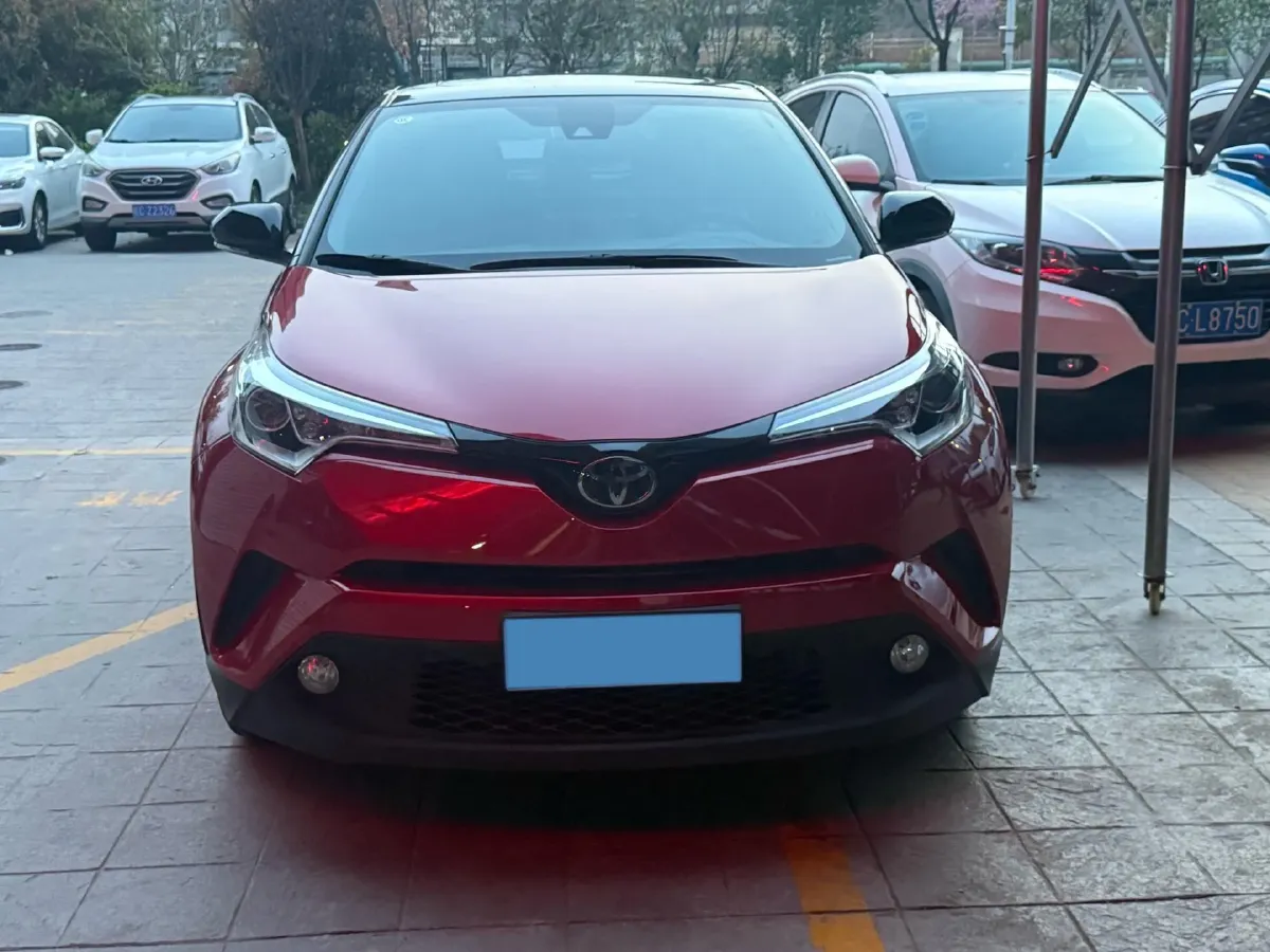 2020 Toyota C-HR 2.0L 171HP L4 CVT,autocango,china used car exporter,china ev exporter,chinese used car exporter,chinese used ev exporter