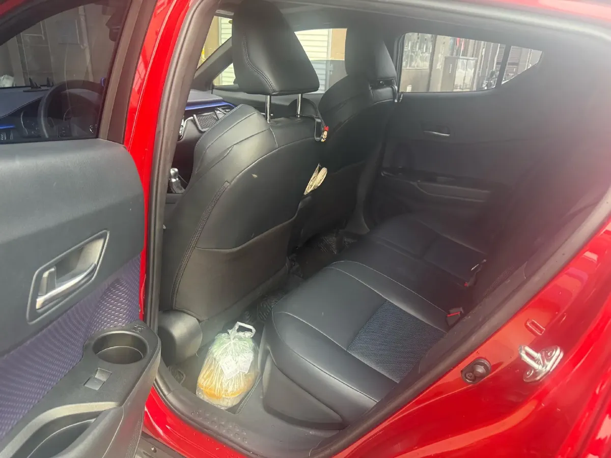 2020 Toyota C-HR 2.0L 171HP L4 CVT,autocango,china used car exporter,china ev exporter,chinese used car exporter,chinese used ev exporter